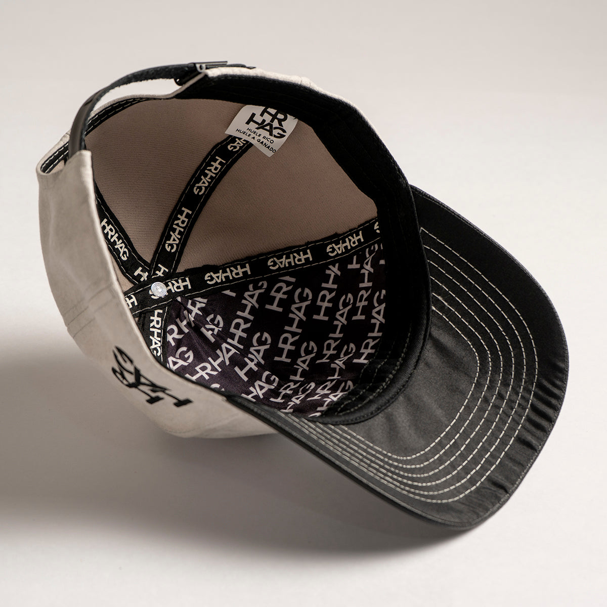 Gorra HRHG (gris y negra)