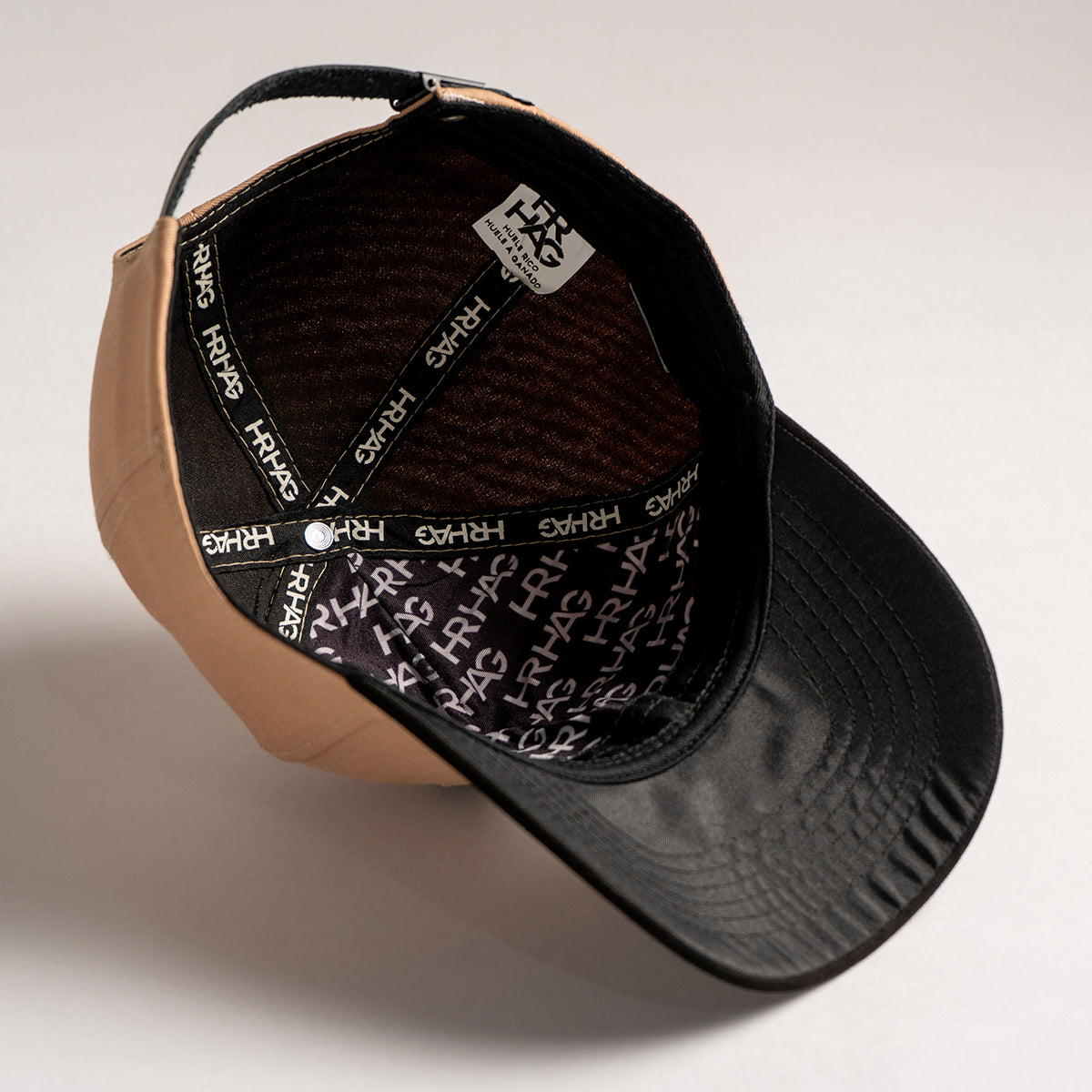 Gorra HRHG (café claro y negra)