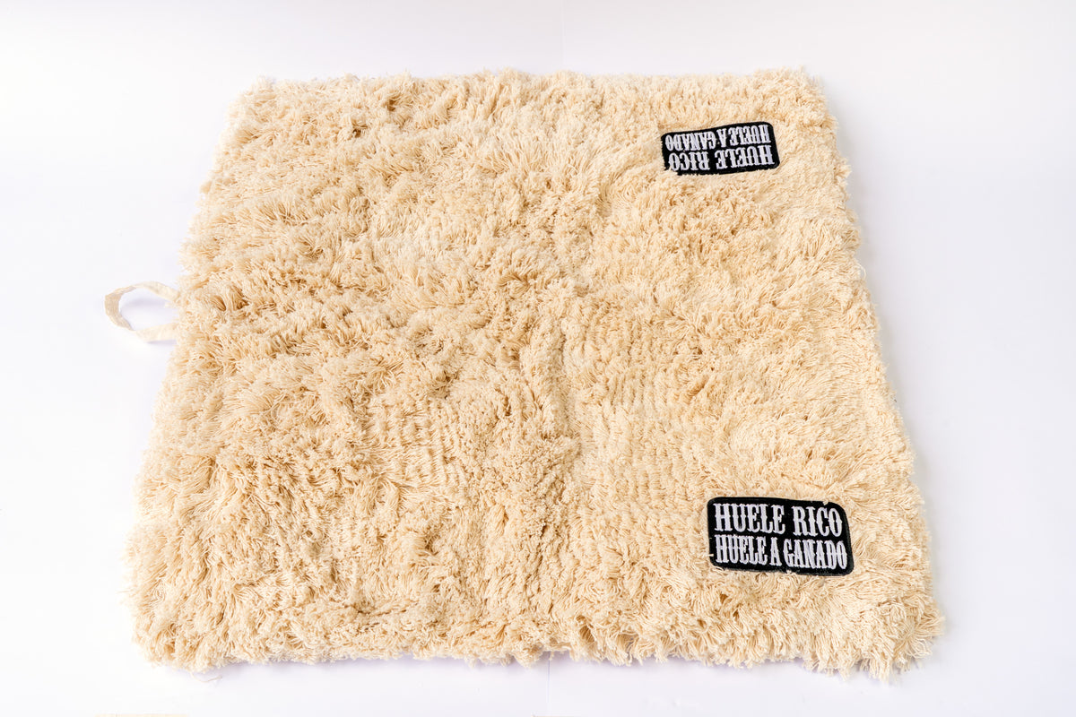 Peyon Peyón Blanco Hueso – Huele Rico Huele a Ganado